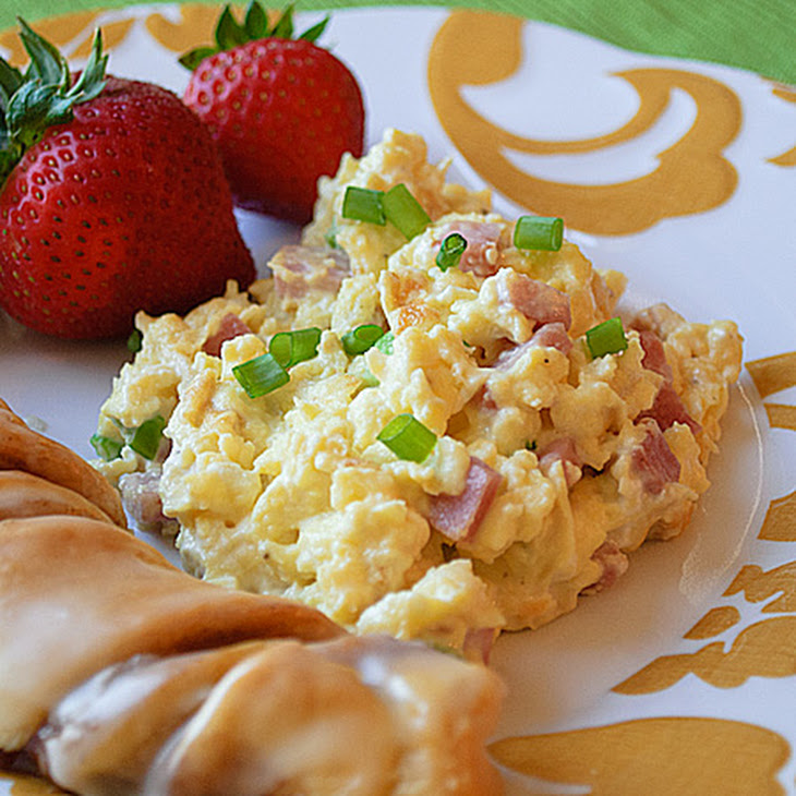Creamy Scrambled Eggs with Ham Recipe