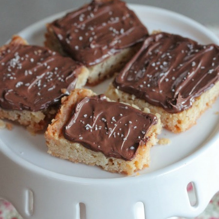 Salted Nutella Shortbread Bars Recipe