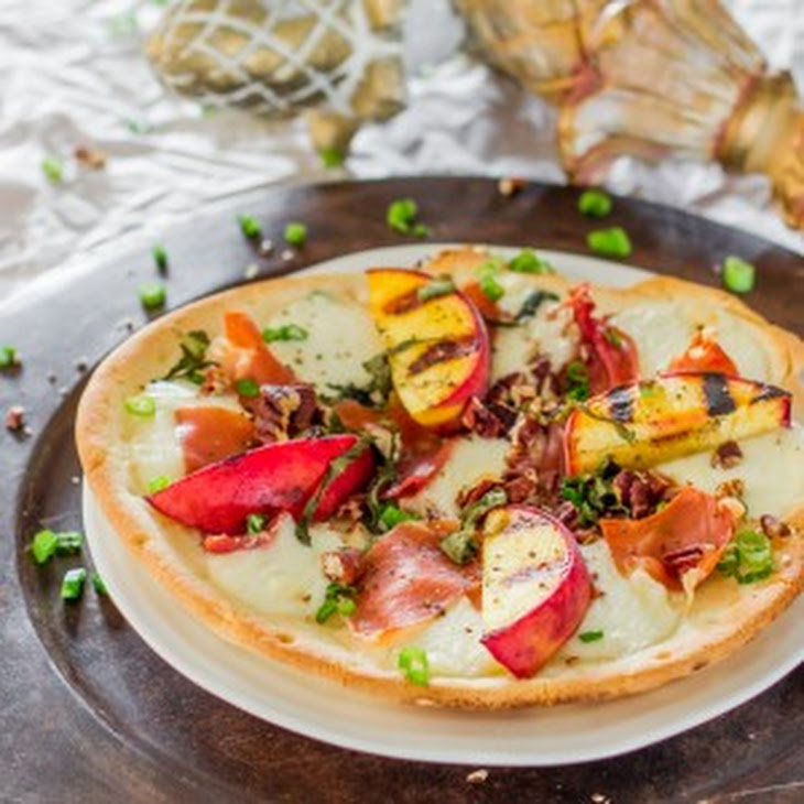 Grilled Peach and Prosciutto Flatbread Recipe