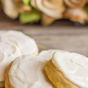 Soft Pumpkin Cookies With Maple Cream Cheese Frosting