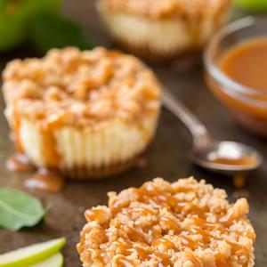 Caramel Apple Mini Cheesecakes with Streusel Topping