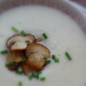 Creamy Cauliflower Soup with Sauteed Mushrooms