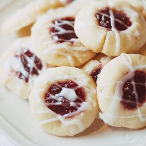 Raspberry-almond Shortbread Cookies