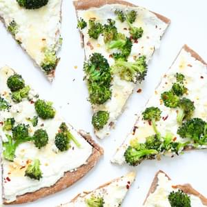 Whole wheat White broccoli pizza