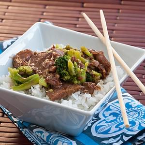 Beef and Broccoli {Slow Cooker}