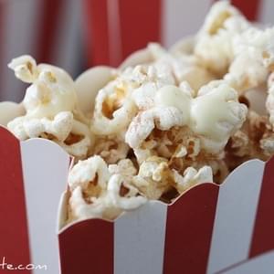 Snickerdoodle Popcorn with White Chocolate Drizzle