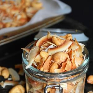 Vanilla Toasted Coconut and Cashew Mix