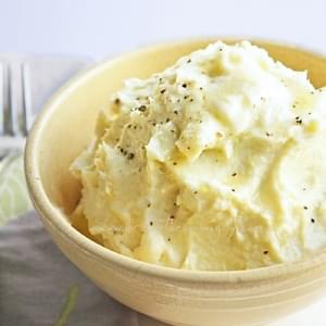 “Better than Potatoes” Cheesy Cauliflower Puree