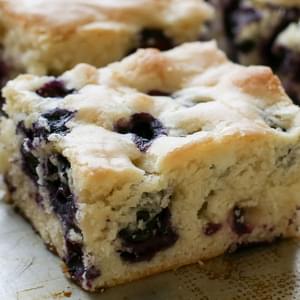 {Six Ingredient} Blueberry Snack Cake - traditional and gluten free recipes