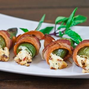 Screaming Stuffed Jalapeno Poppers