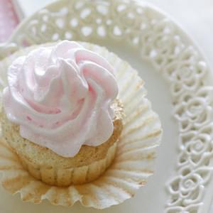 Sweet Light Angel Food Cupcakes with Meringue Icing