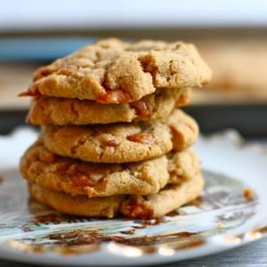 Chewy Caramel Apple Chip Cookies