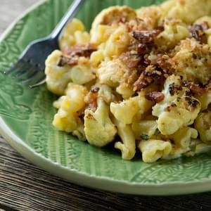 Pasta with Cauliflower and Bacon Sauce