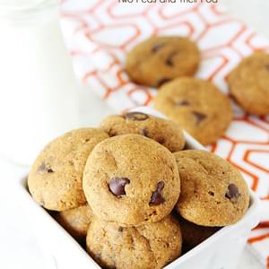 Healthy Pumpkin Chocolate Chip Cookies {Vegan}