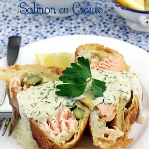 Salmon en Croûte with Lemon Dill Sauce