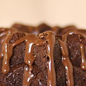 Mini Chocolate Bundt Cakes with Peanut Butter Filling