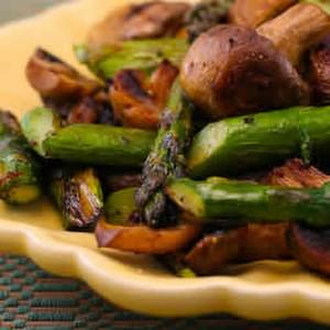 Recipe for Roasted Asparagus and Mushrooms with Spike Seasoning