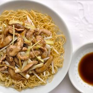 Cantonese Fried Noodles (Pork Chow Mein)