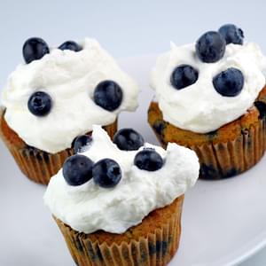 Blueberries and Cream Cupcakes