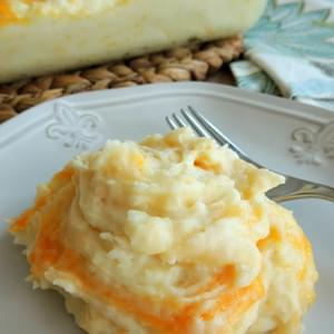 Sour Cream & Cheddar Baked Mashed Potatoes