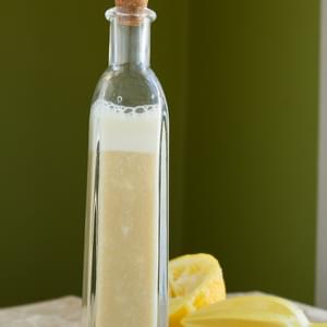 Lemon Garlic Oil-free Salad Dressing
