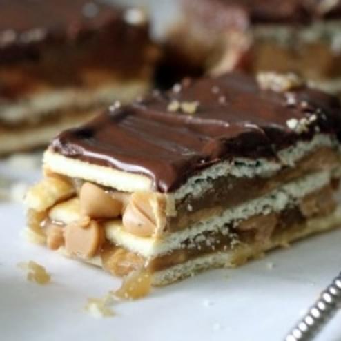 Chocolate, Peanut Butter and Caramel Club Bars