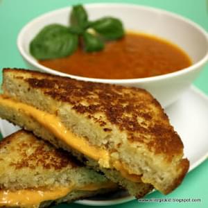 Thick and Rich Tomato Basil Soup