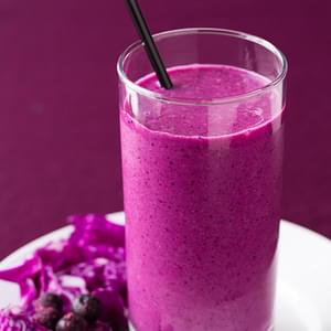 Cabbage and Berry Purple Smoothie