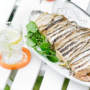 BBQ salmon fillet with lemon and dill