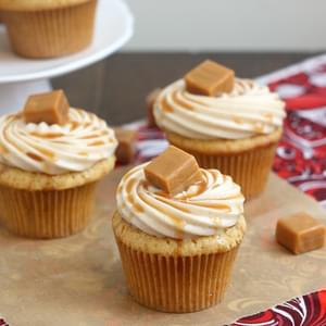 Spiced Apple Cupcakes with Cinnamon Cream Cheese Frosting