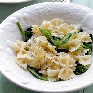 Garlic-Butter Spinach and Pasta + Giveaway