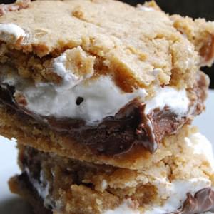 S’mores Cookie Bars