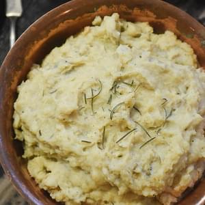 Slow Cooker Roasted Garlic Rosemary Mashed Potatoes