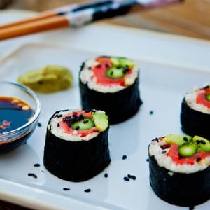 Rice-less Salmon Asparagus Sushi Rolls