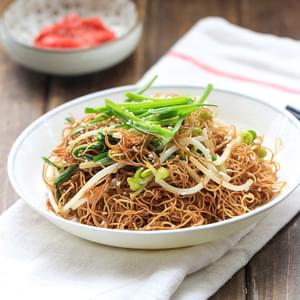 Soy Sauce Fried Noodles (Chow Mein)