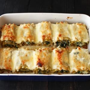 Spinach Artichoke Lasagna Roll Ups
