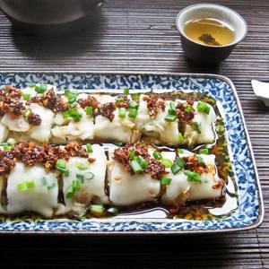 Hong Kong 'Cheong Fun' Recipe (Steamed Rice Noodle Rolls) with Photo Tutorial 港式肠粉