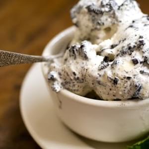 Mint chocolate cookies and cream ice cream (loosely adapted from two recipes in Sweet Cream and Sugar Cones by Kris Hoogerhyde, Anne Walker amd Dabney
