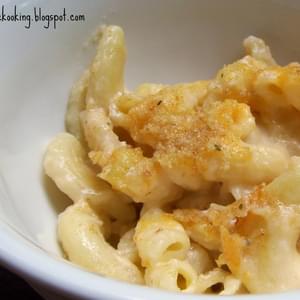 Baked Macaroni and Cheese with Cheddar, Monterey Jack and Mozzarella