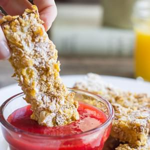 Crunchy Baked French Toast Sticks With Strawberry Syrup