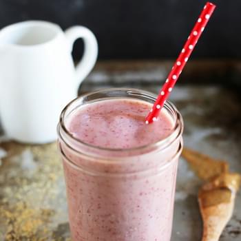 Healthy Strawberry Almond Smoothie