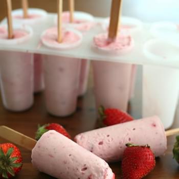 Strawberry Cheesecake Popsicles – Low Carb and Gluten-Free