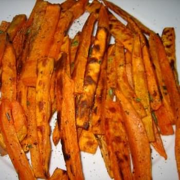 Easy And Healthy Baked Sweet Potato Fries!