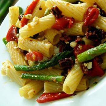 Pasta with Asparagus, Roasted Red Peppers, and Sun-Dried Tomatoes