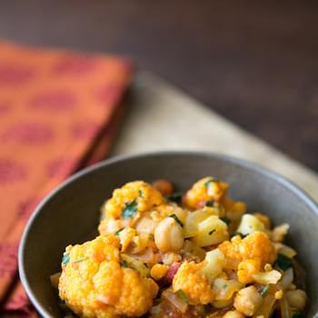 Cauliflower Chickpea Curry