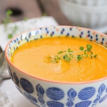 Simple Creamy Carrot Soup