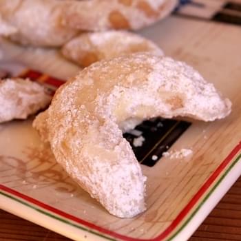 Peppermint Crescents