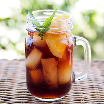 Southern Sweet Tea With a Secret Ingredient