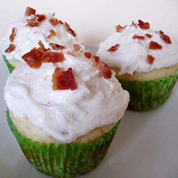 Pancake Cupcakes with Maple-Bacon Frosting