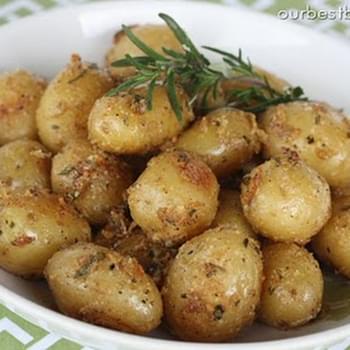 Garlic-Rosemary Roasted Baby Potatoes